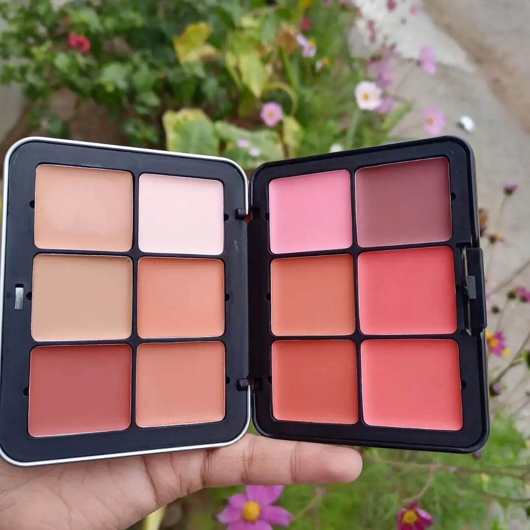 Carla secret cream blush, palette - FaceValue